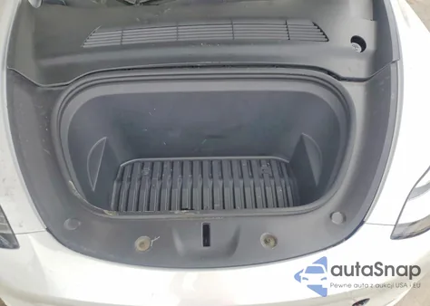 2022 Tesla Model Y z USA, uszkodzony, nr VIN 7SAYGDEE2NF363776